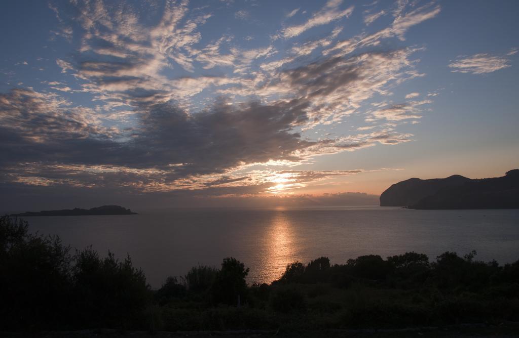 Andra Mari Apartamentu Turistikoak Bermeo Oda fotoğraf