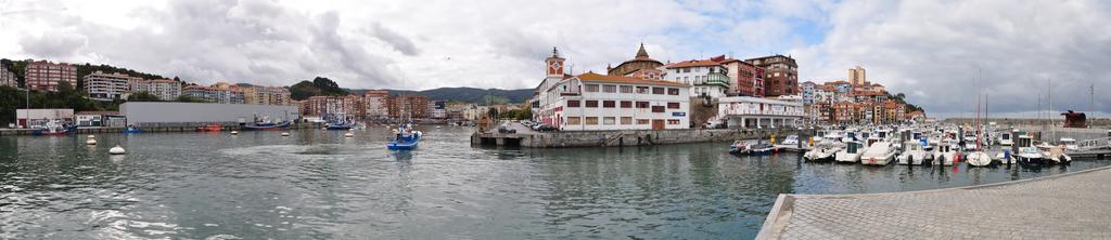 Andra Mari Apartamentu Turistikoak Bermeo Oda fotoğraf