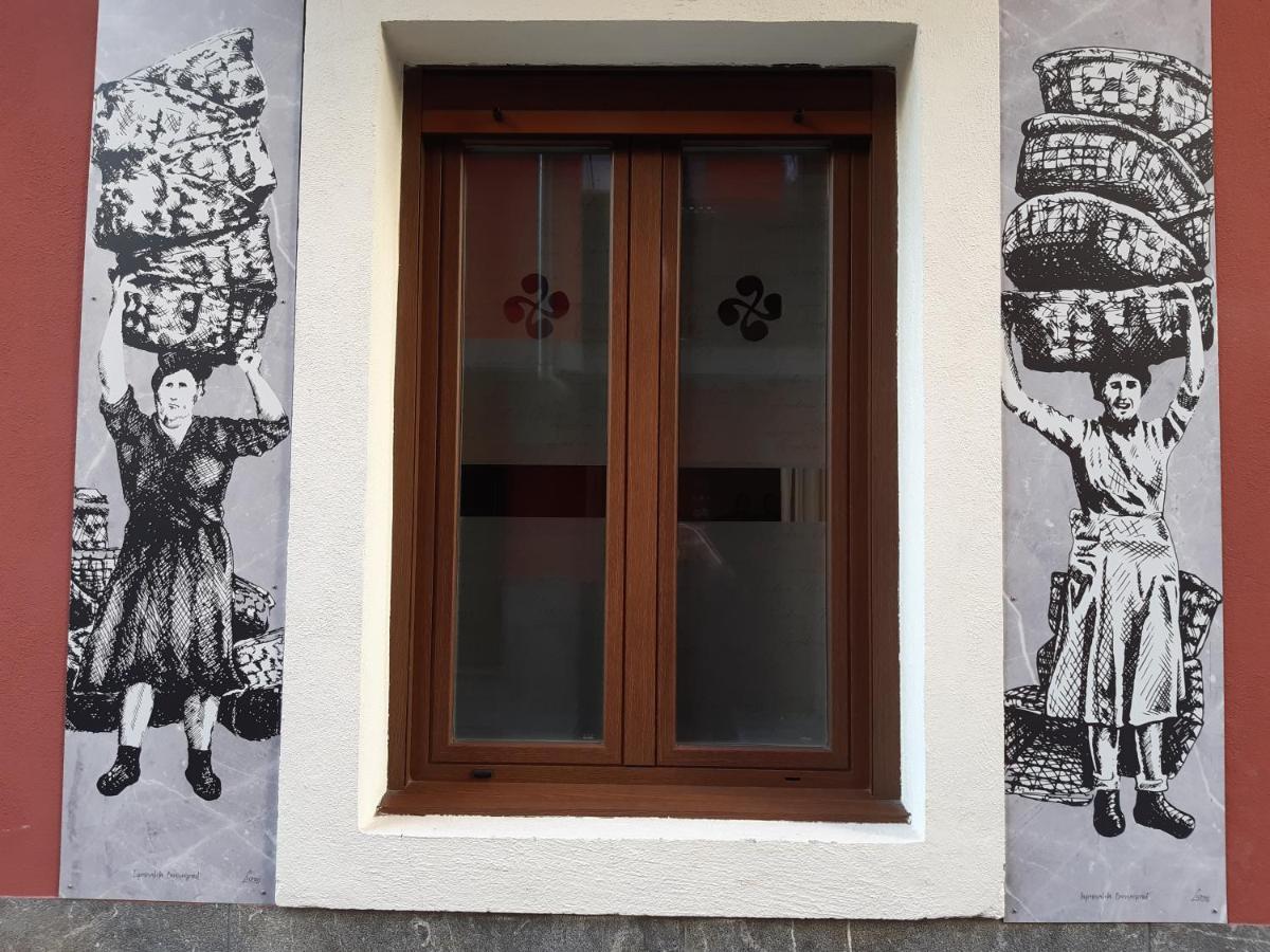 Andra Mari Apartamentu Turistikoak Bermeo Dış mekan fotoğraf
